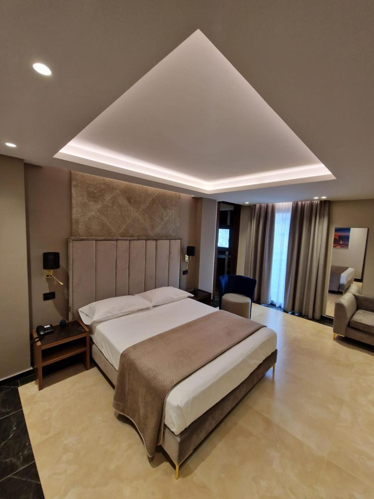 Beatus Suites And Rooms B&B Canicattì Extérieur photo