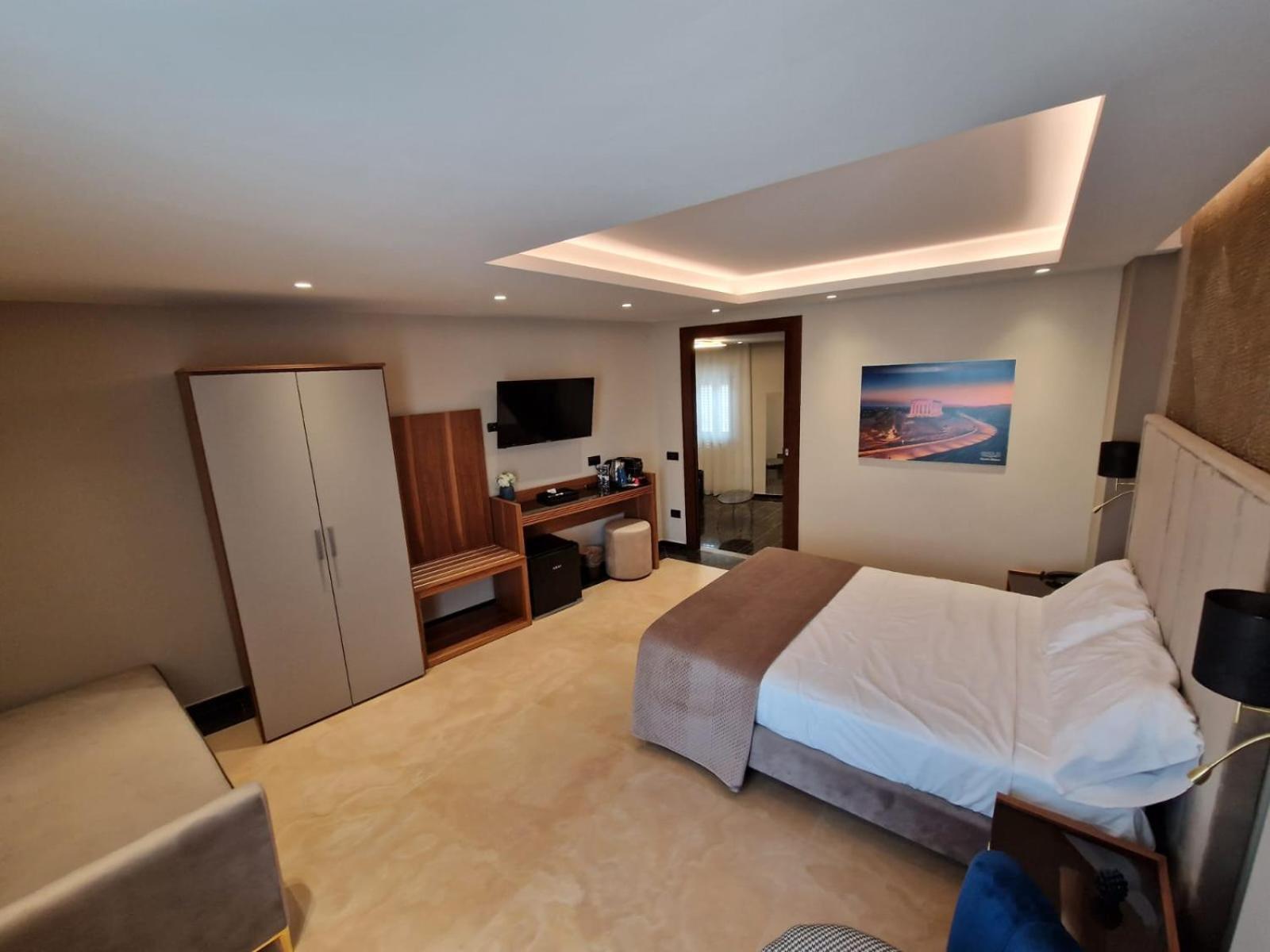 Beatus Suites And Rooms B&B Canicattì Extérieur photo